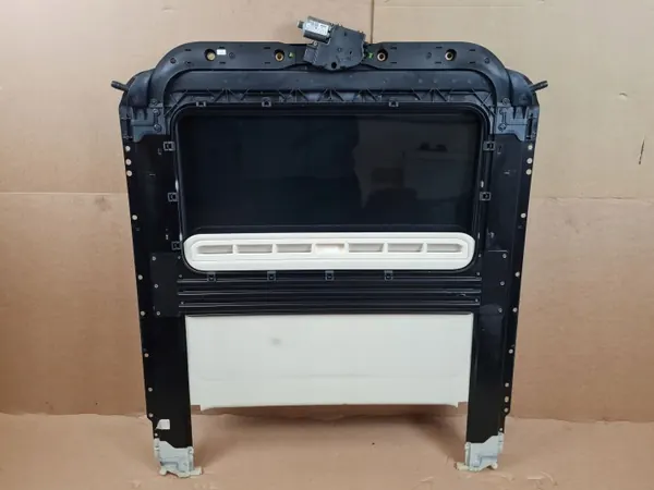 Porsche Panamera Schiebedach OEM 97056401106 - Gebraucht image 9