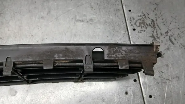 GRILL VW PASSAT B6 2.0TDI 05-10R SEDAN 3C0853677 image 10