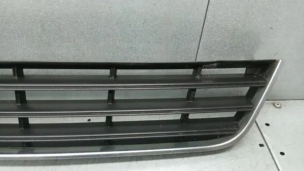 GRILL VW PASSAT B6 2.0TDI 05-10R SEDAN 3C0853677 image 4