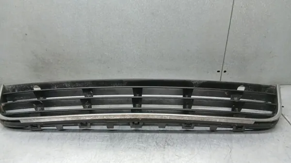 GRILL VW PASSAT B6 2.0TDI 05-10R SEDAN 3C0853677 image 5