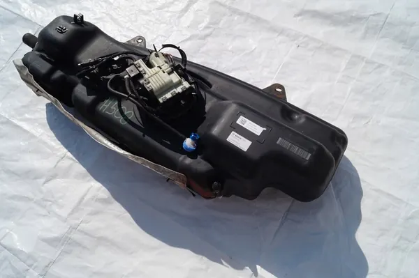 Tanque de Bomba AdBlue VW Crafter Mercedes Sprinter image 3