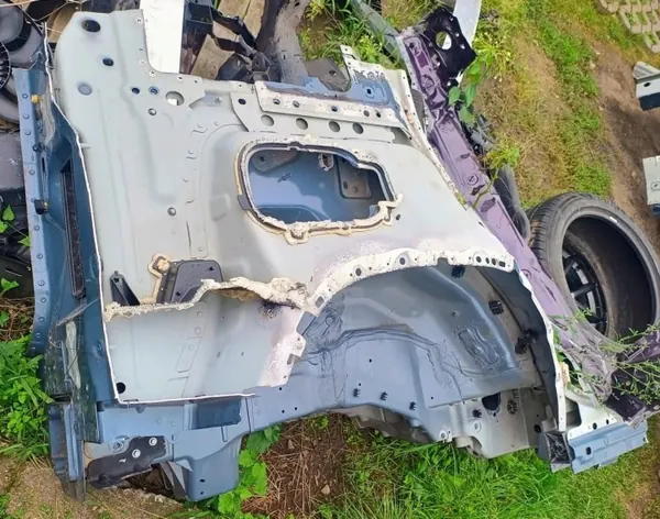 OEM Longeron Quart Arrière Droit Land Rover Defender image 2
