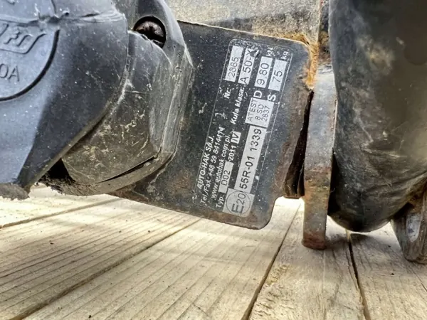 Aanhanghaak OEM 01 voor Mercedes W124 Sedan image 5