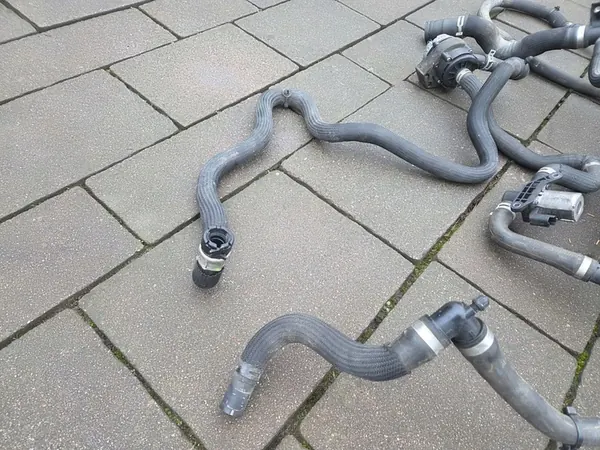 PUMPPUJOUSTEN KOKONAISUUS RENAULT TRAFIC III IV 2.0DCI image 10