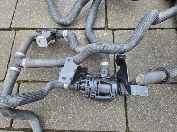 PUMPPUJOUSTEN KOKONAISUUS RENAULT TRAFIC III IV 2.0DCI image 2