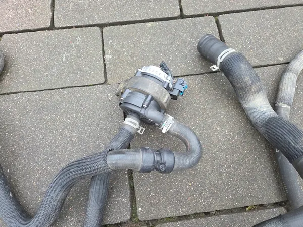 PUMPPUJOUSTEN KOKONAISUUS RENAULT TRAFIC III IV 2.0DCI image 3