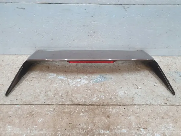Takaluukun spoileri OEM 87210-J9000 Hyundai Konalle image 2