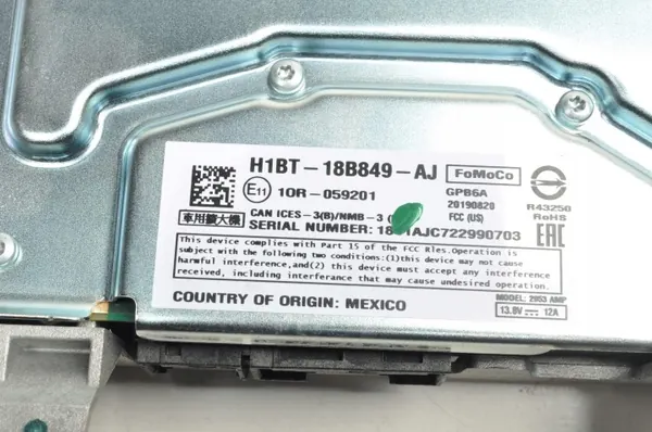 Amplificador de Rádio FORD H1BT-18B849-AJ Usado image 4