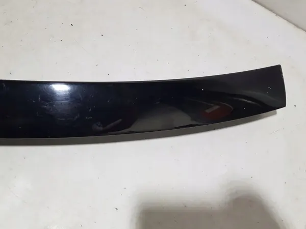 Mercedes W207 Cabrio Windabweiser OEM 2077700062 image 4