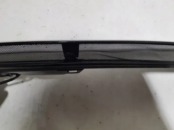 Mercedes W207 Cabrio Windabweiser OEM 2077700062 image 7