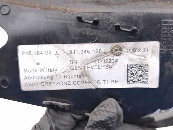 Pièce de feu arrière Porsche Taycan OEM 9J1945426J image 6