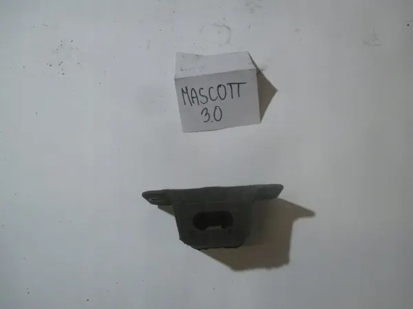 Achter veerstoot OEM 7700302161 voor Master Movano image 2