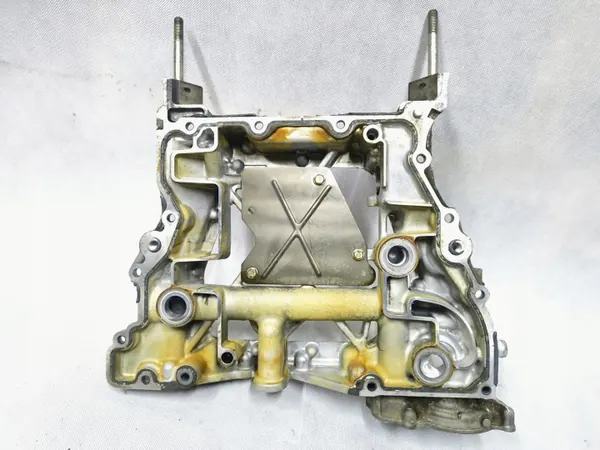 Carter supérieur huile OEM 11120AA300 pour Subaru FB image 2