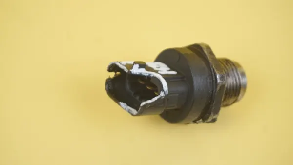 Sensor Presión Combustible Mitsubishi OEM 0281002982 image 3