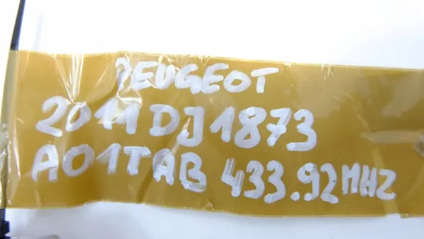 Comando Peugeot OEM 2011DJ1873 - Estado Usado image 3