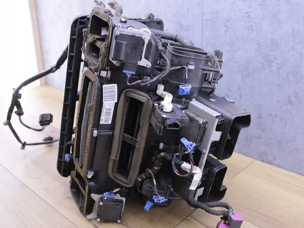 AUDI A8 D4 4H 2010-2017 Verwarming 4E0820003G image 2