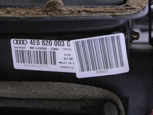 AUDI A8 D4 4H 2010-2017 Verwarming 4E0820003G image 3
