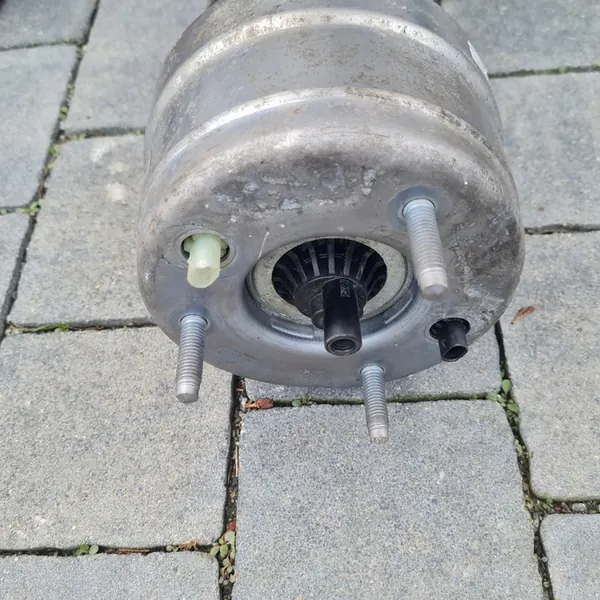 MERCEDES W213 E-KLASA FRONT SHOCK ABSORBER A2133201501 image 2