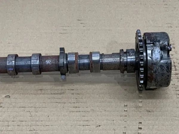 Kamaxel vänster avgas 4.2FSI OEM 079109102BH image 5