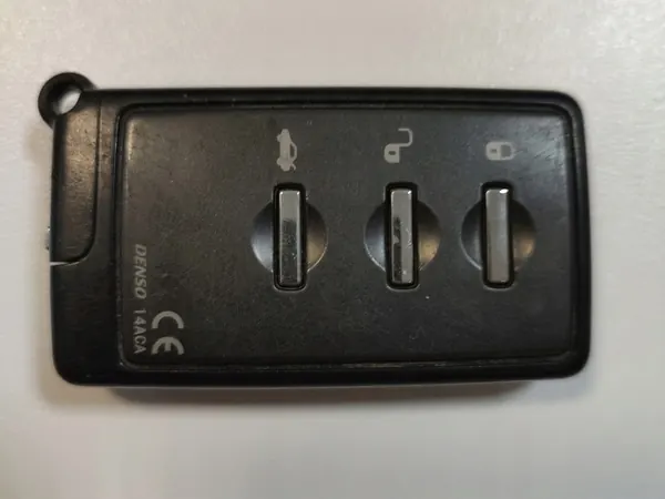 Subaru Legacy IV Nyckel 14ACA 271451-0780 image 2