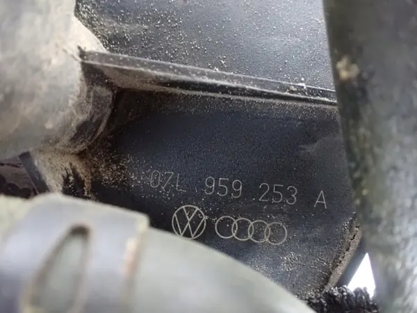 Toissijainen ilmapumppu OEM 07L959253A Audi A8 S8 D3 image 10