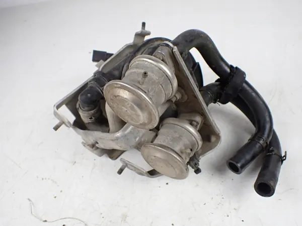 Toissijainen ilmapumppu OEM 07L959253A Audi A8 S8 D3 image 6