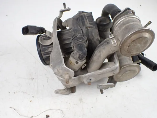 Toissijainen ilmapumppu OEM 07L959253A Audi A8 S8 D3 image 7
