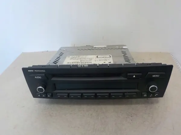 Rádio CD BMW OEM 9258173-01 para E88 - Usado image 2