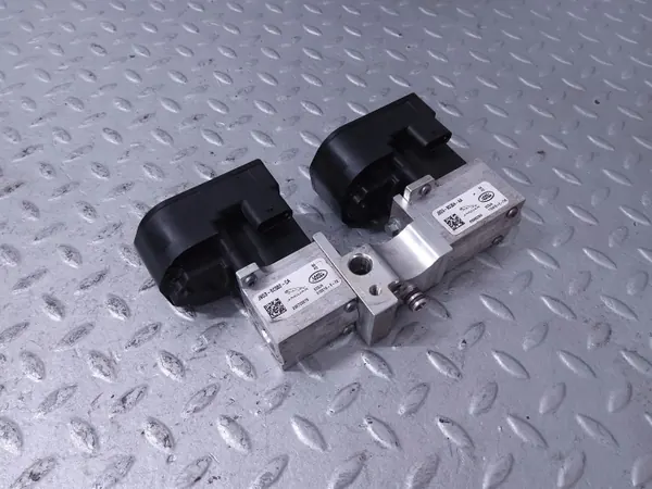 Jaguar I-Pace AC-laajennusventtiili OEM J9D36C582CA image 2