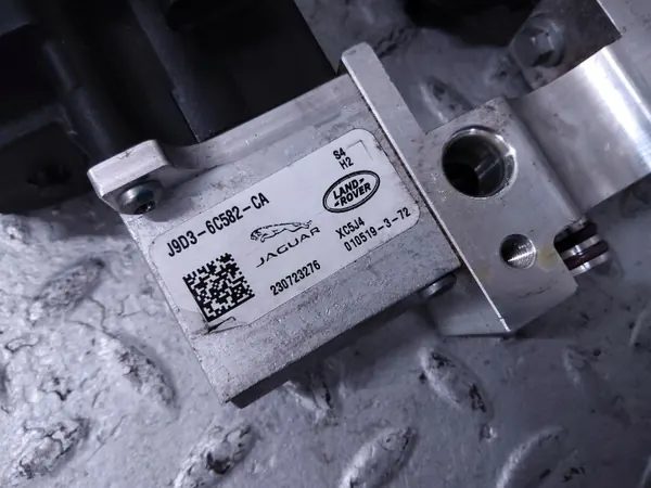 Jaguar I-Pace AC-laajennusventtiili OEM J9D36C582CA image 4