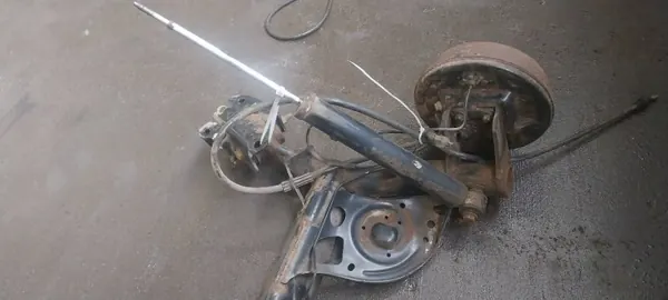 OEM 456654 takajousipalkki ABS-rumpujen kanssa image 3