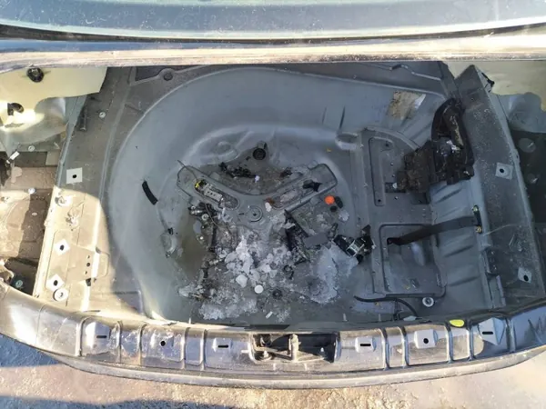 Sangle de coffre arrière Audi A6 C6 Berline OEM LZ9Y image 4