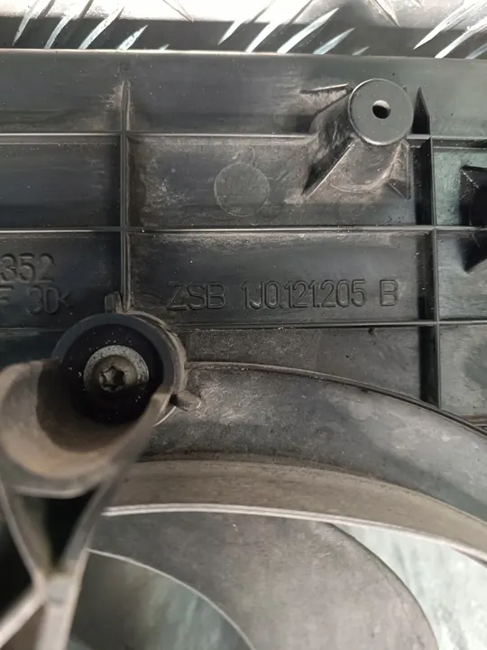 Ventilateurs de radiateur Skoda Octavia I 2001 image 9