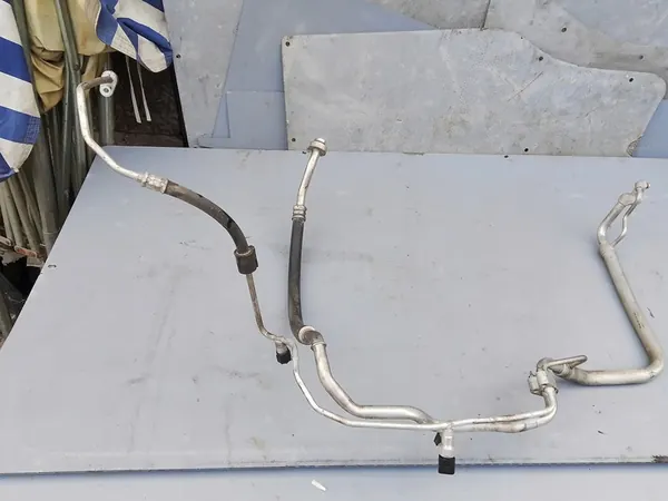 Ilmastointijohdot Skoda SuperB III 2.0 TDI image 2