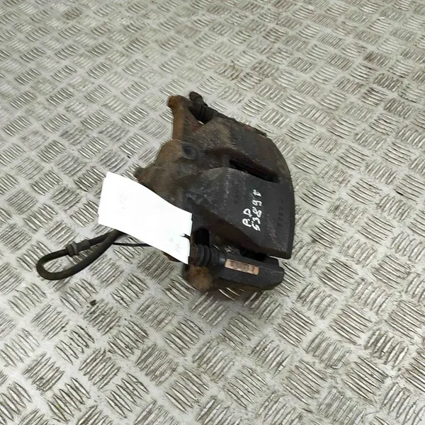 Oikea etujarrusatula VW Golf VII Variant 5G0615124D image 4