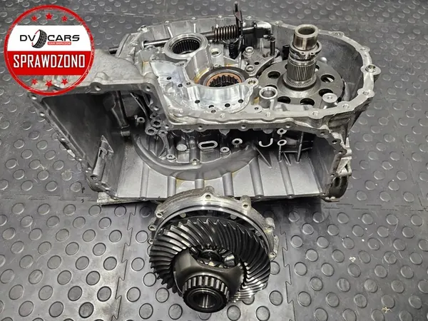 Front Housing with Differential DL382 image 1