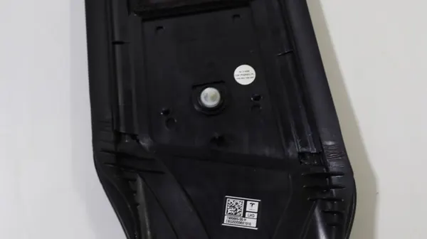 Vertical Trim Right Front Door Tesla Model Y 151625500E image 6