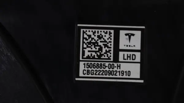 Vertical Trim Right Front Door Tesla Model Y 151625500E image 7