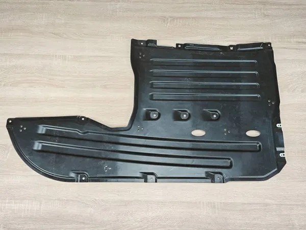 Escudo inferior central OEM 7447151 para BMW image 4
