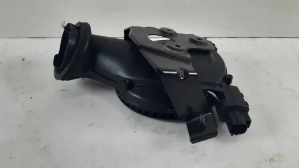 Volvo XC40 Subwoofer Kaiutin OEM 31438478 image 5