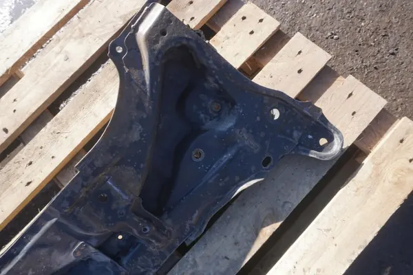 Toyota Yaris II Poikittaispalkki OEM TOY465MM907 2008-2011 image 7