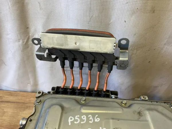 Inversor com conversor Toyota OEM G920047330 image 3