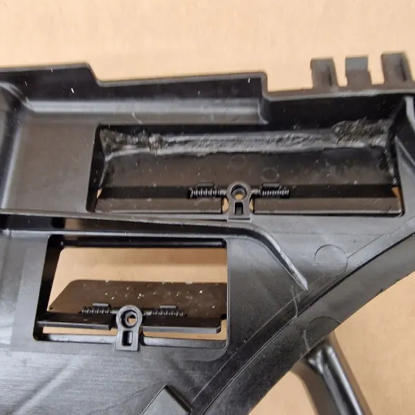 BMW Jäähdytystuulettimen Kotelo OEM 8666817 image 4