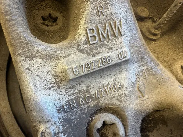 BMW F20 2.0D N47 Oikea Etunivel 6792286 image 3