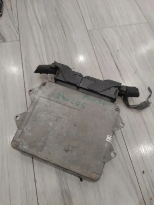 ECU FIAT GRANDE PUNTO 1.3 JTD 51795231 MJD6F3.PB image 4