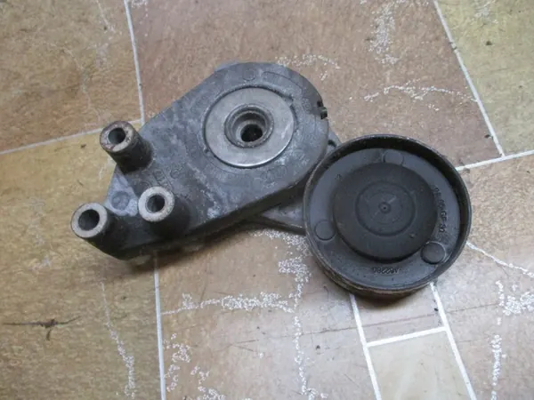 Remskruv Audi 100 2.5TDI 2.4D 046903133A image 2