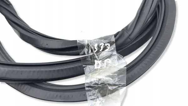 Joint de porte avant OEM AMD231607 pour Audi A6 S6 C8 image 7