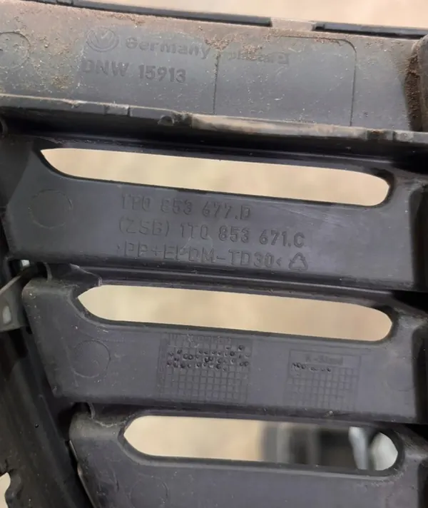 Griglia paraurti anteriore VW Touran II 2010-2015 image 4