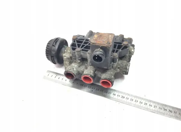 Soupape ECAS MAN OEM 81.25902-6230 - État Utilisé image 2