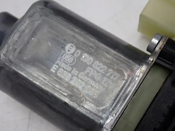 OEM 5Q0959801B Voorlinker Raamregelaar Skoda image 5